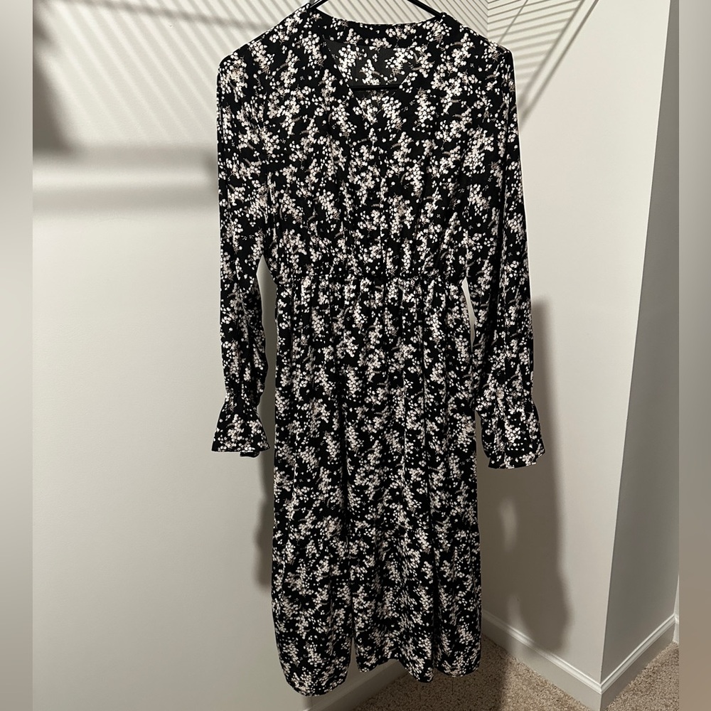 NWOT Floral Black and White Dress
